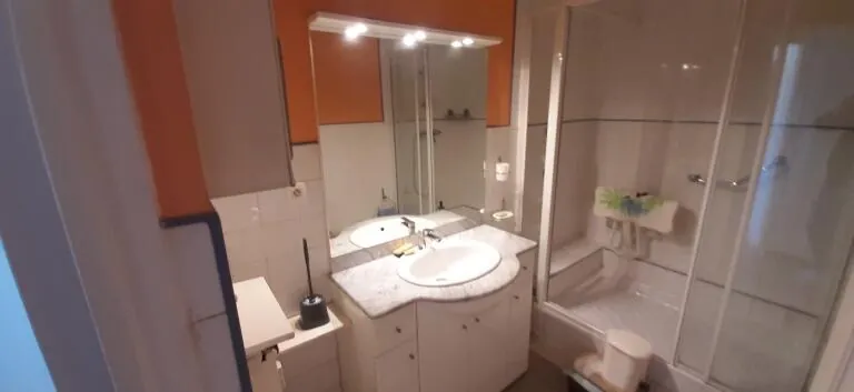 Appartement spacieux de 85 m² avec balcon à Valence 