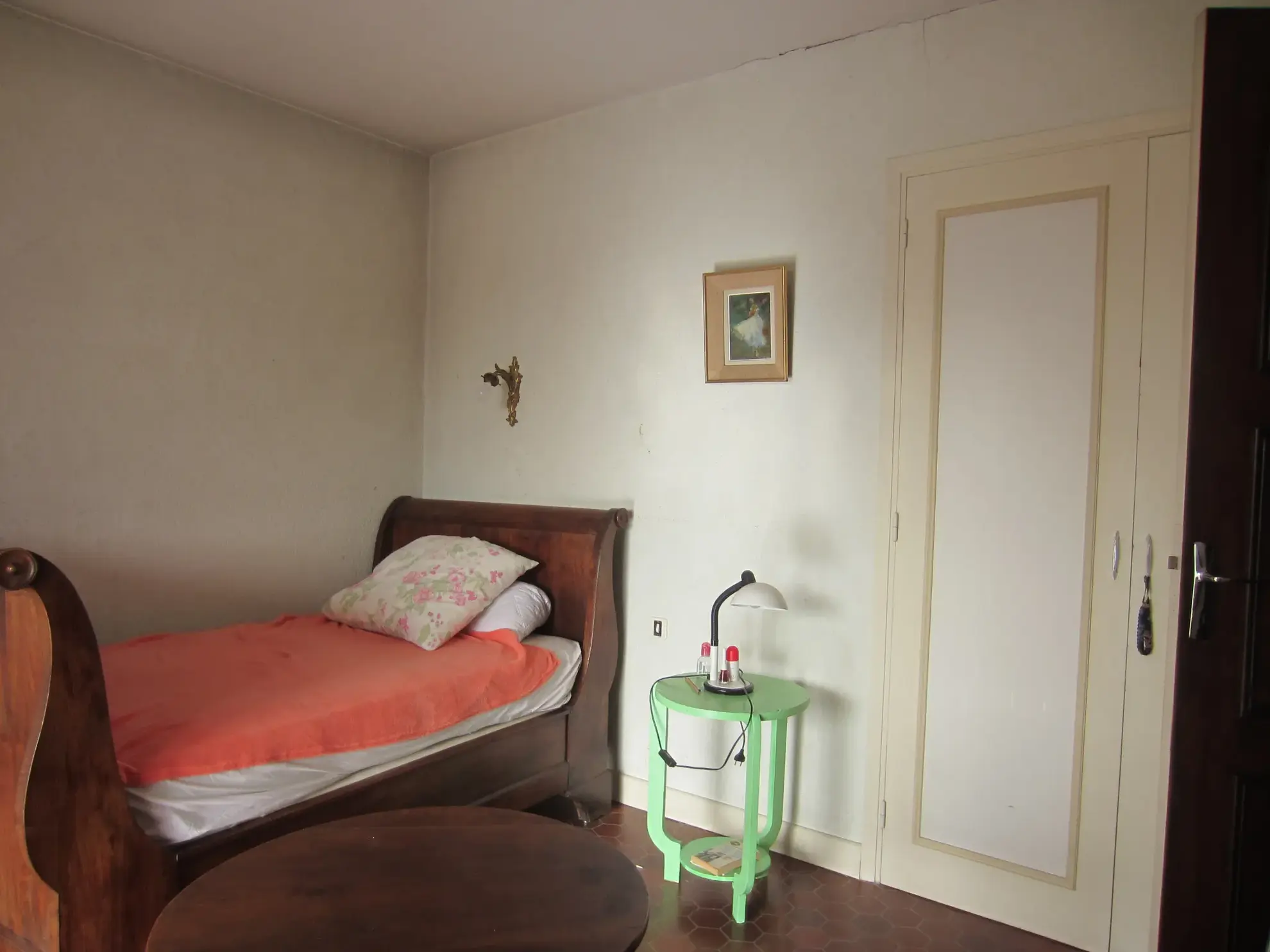 Maison d'architecte en centre-ville de Saint-Girons avec espaces intérieurs et vue imprenable 
