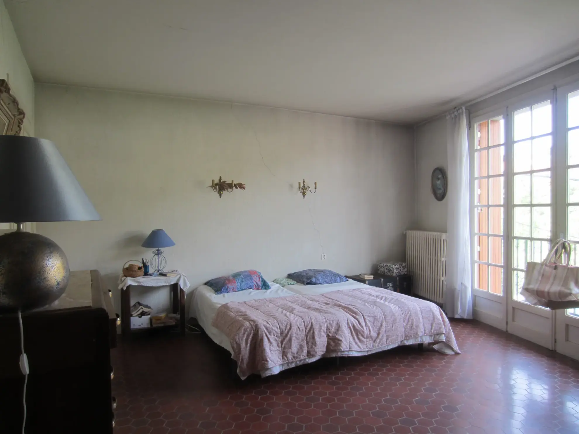 Maison d'architecte en centre-ville de Saint-Girons avec espaces intérieurs et vue imprenable 