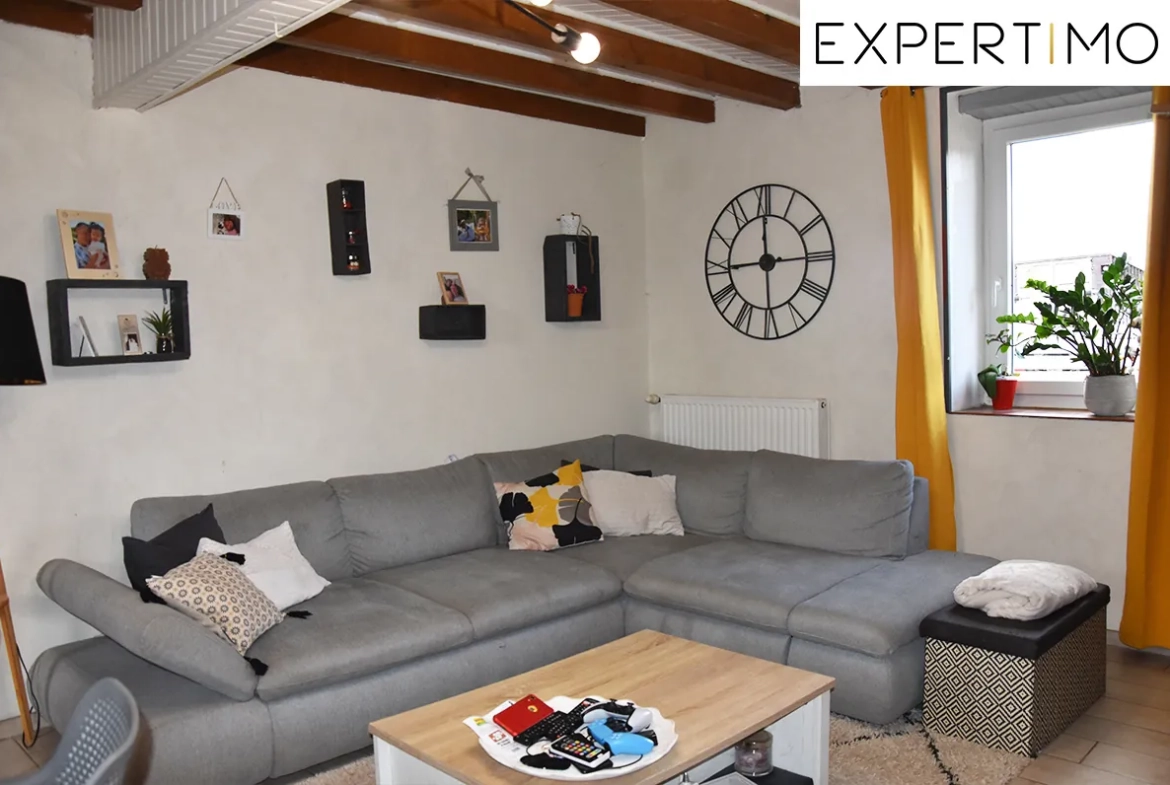 Maison rénovée de 190m² avec grand terrain à Pionsat, idéale pour résidence familiale 