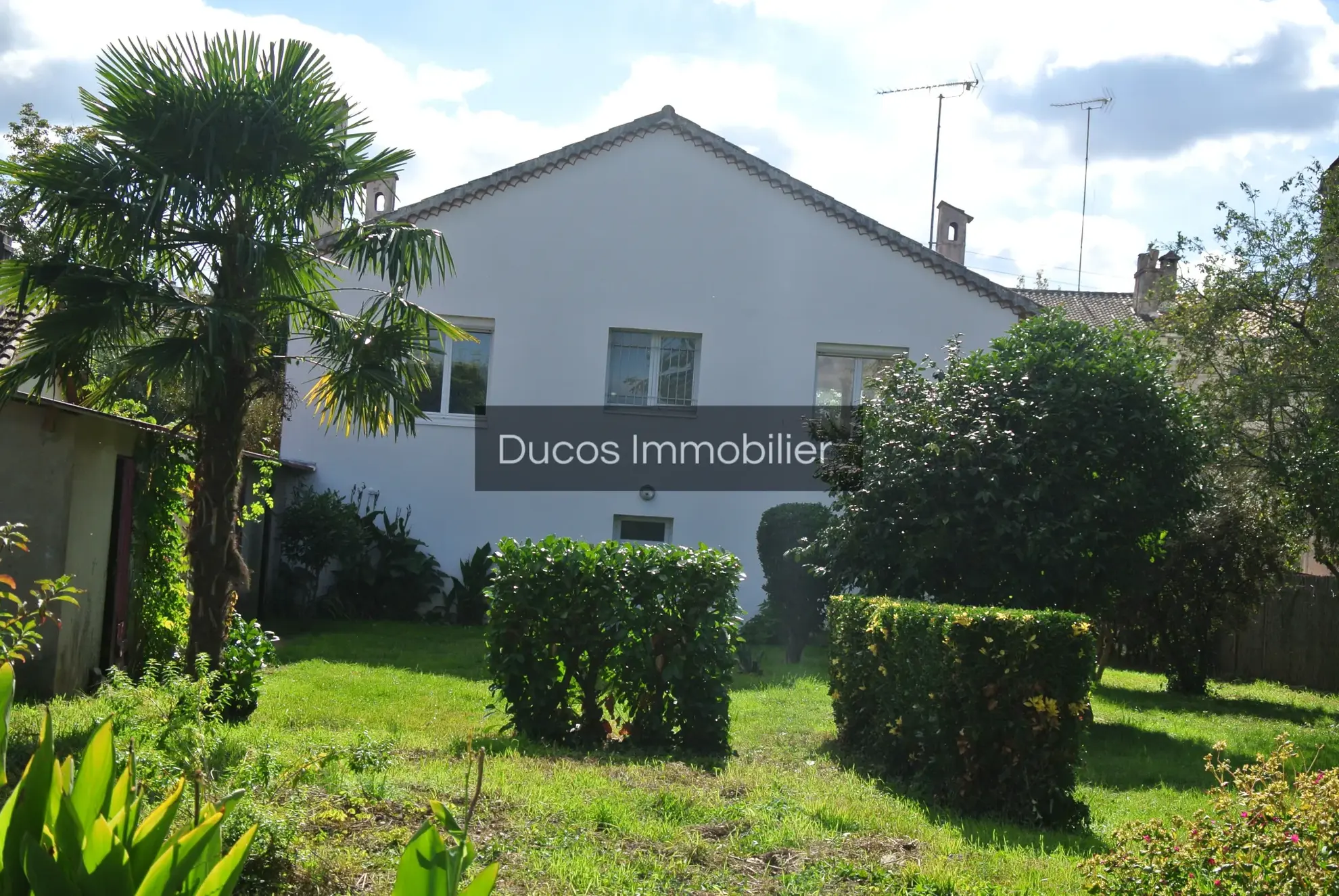 Maison à Marmande avec jardin clos et travaux récents, proche du centre-ville 