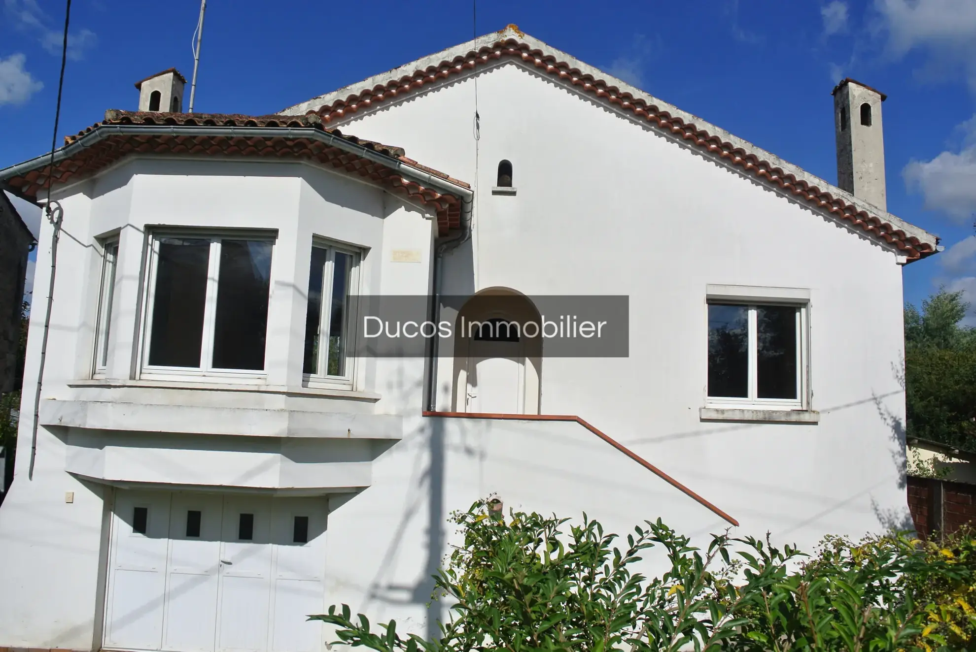 Maison à Marmande avec jardin clos et travaux récents, proche du centre-ville 