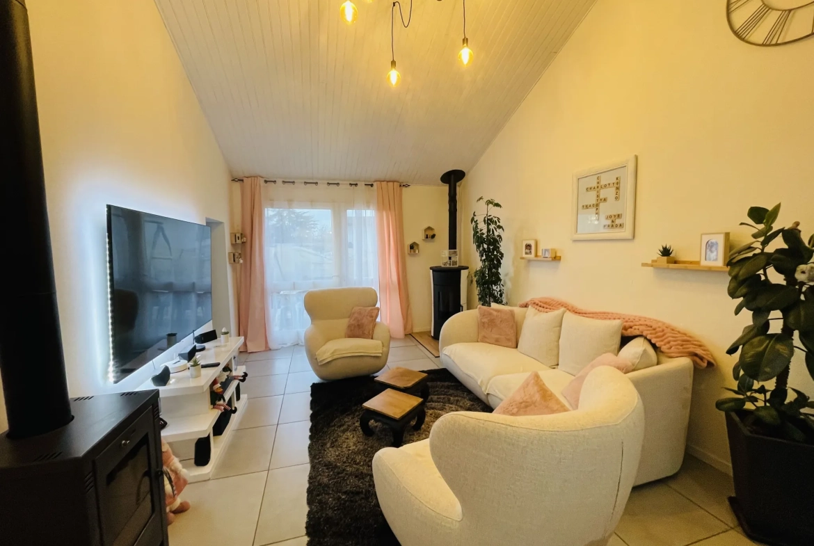 Maison de plain-pied à Buxerolles près de Poitiers avec garage et jardin clos 