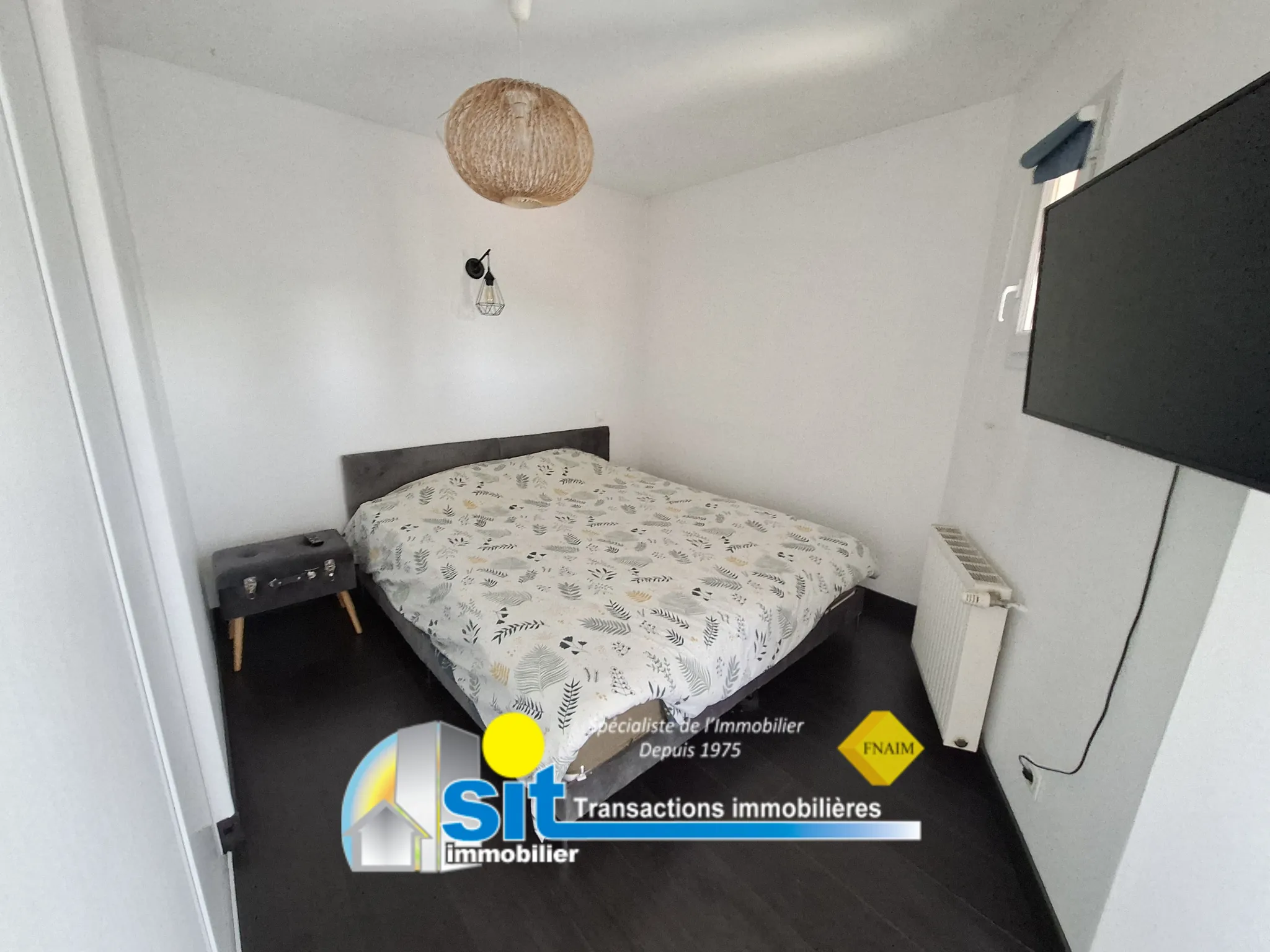 Bel appartement T2 avec terrasse et vue sur la rivière à Condrieu 
