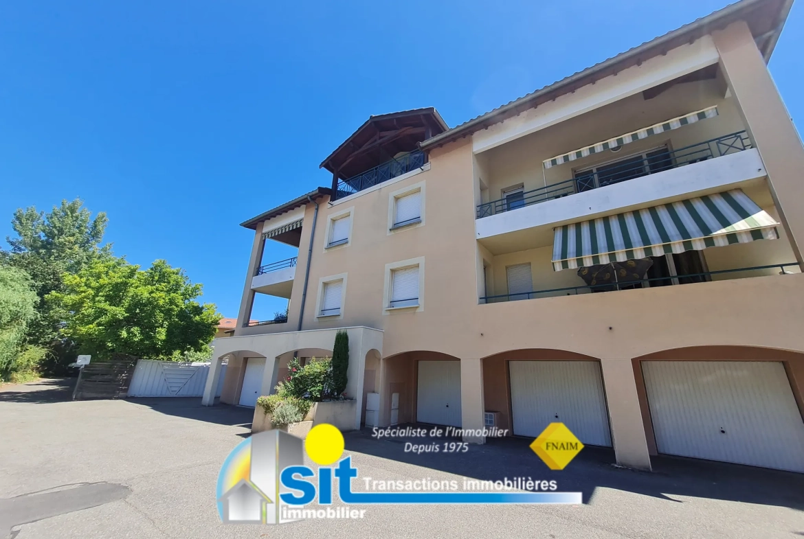 Bel appartement T2 avec terrasse et vue sur la rivière à Condrieu 