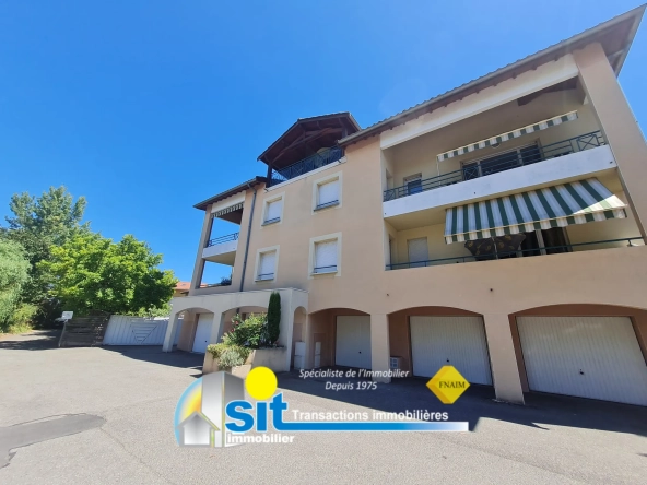 Bel appartement T2 avec terrasse et vue sur la rivière à Condrieu 