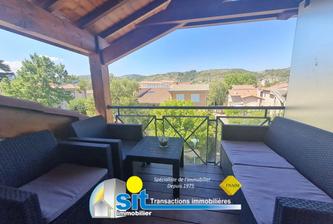 Bel appartement T2 avec terrasse et vue sur la rivière à Condrieu 