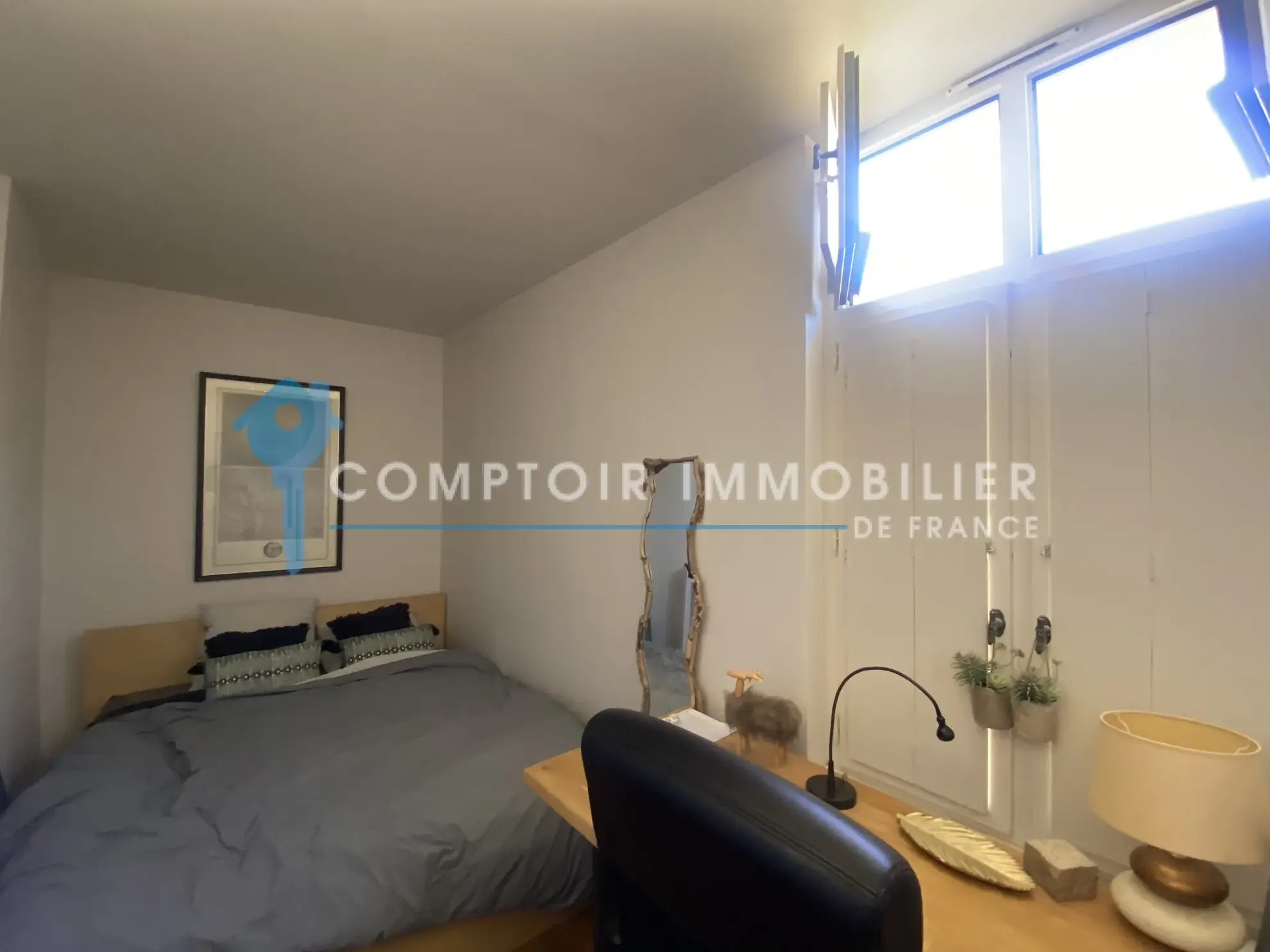 Appartement T4 avec terrasse en vente au dernier étage à Nîmes Écusson 