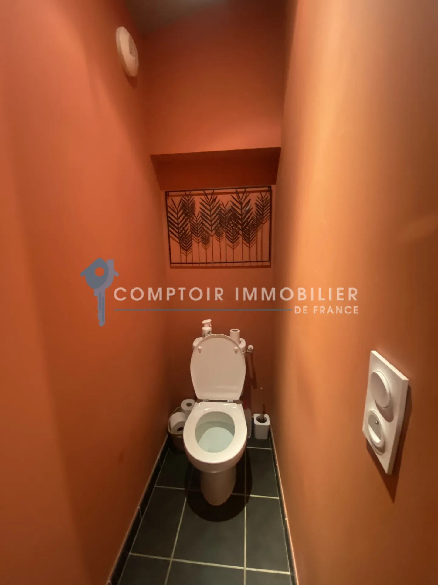 Appartement T4 avec terrasse en vente au dernier étage à Nîmes Écusson 