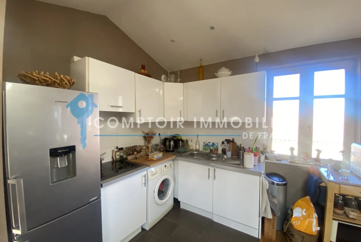 Appartement T4 avec terrasse en vente au dernier étage à Nîmes Écusson 