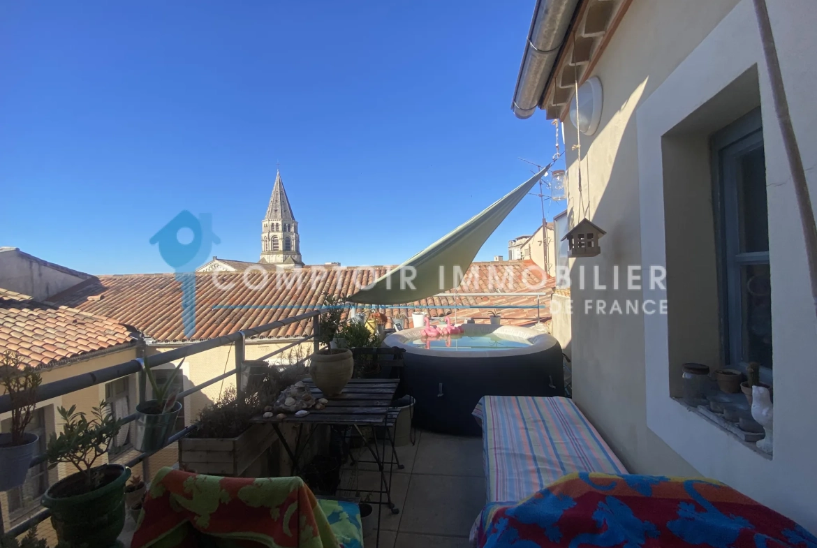 Appartement T4 avec terrasse en vente au dernier étage à Nîmes Écusson 