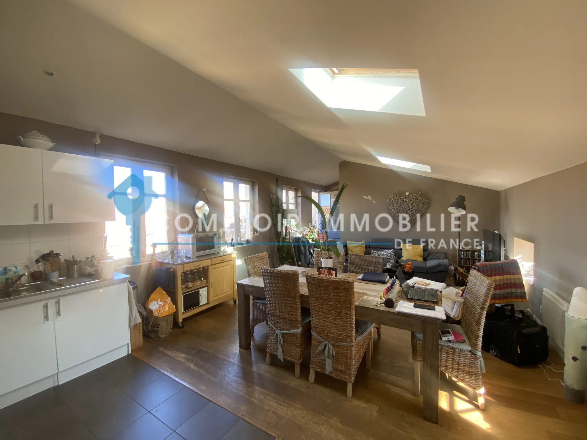 Appartement T4 avec terrasse en vente au dernier étage à Nîmes Écusson 