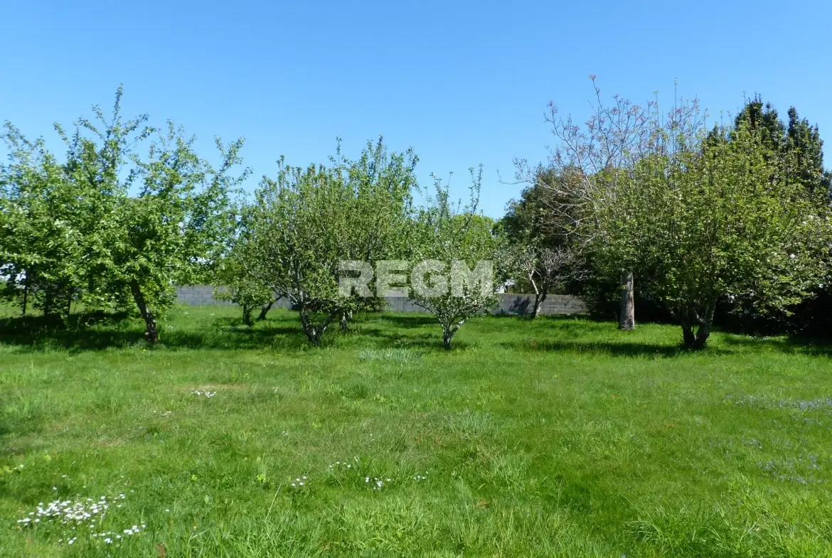 Terrain constructible de 1053 m² à Fouesnant, secteur calme et proche du centre 