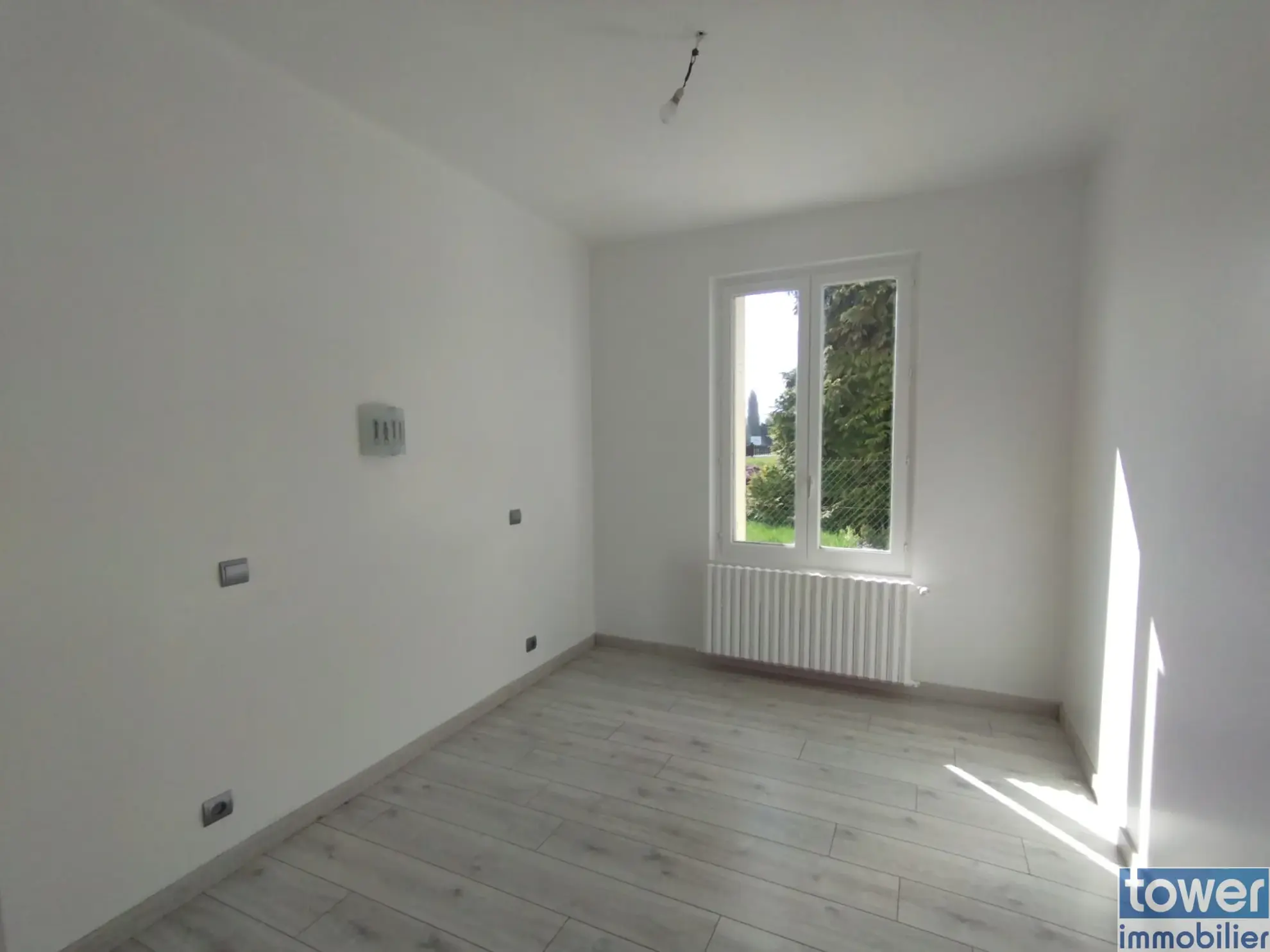 Charmante maison à Noyon avec grand terrain et potentiel d'agrandissement 