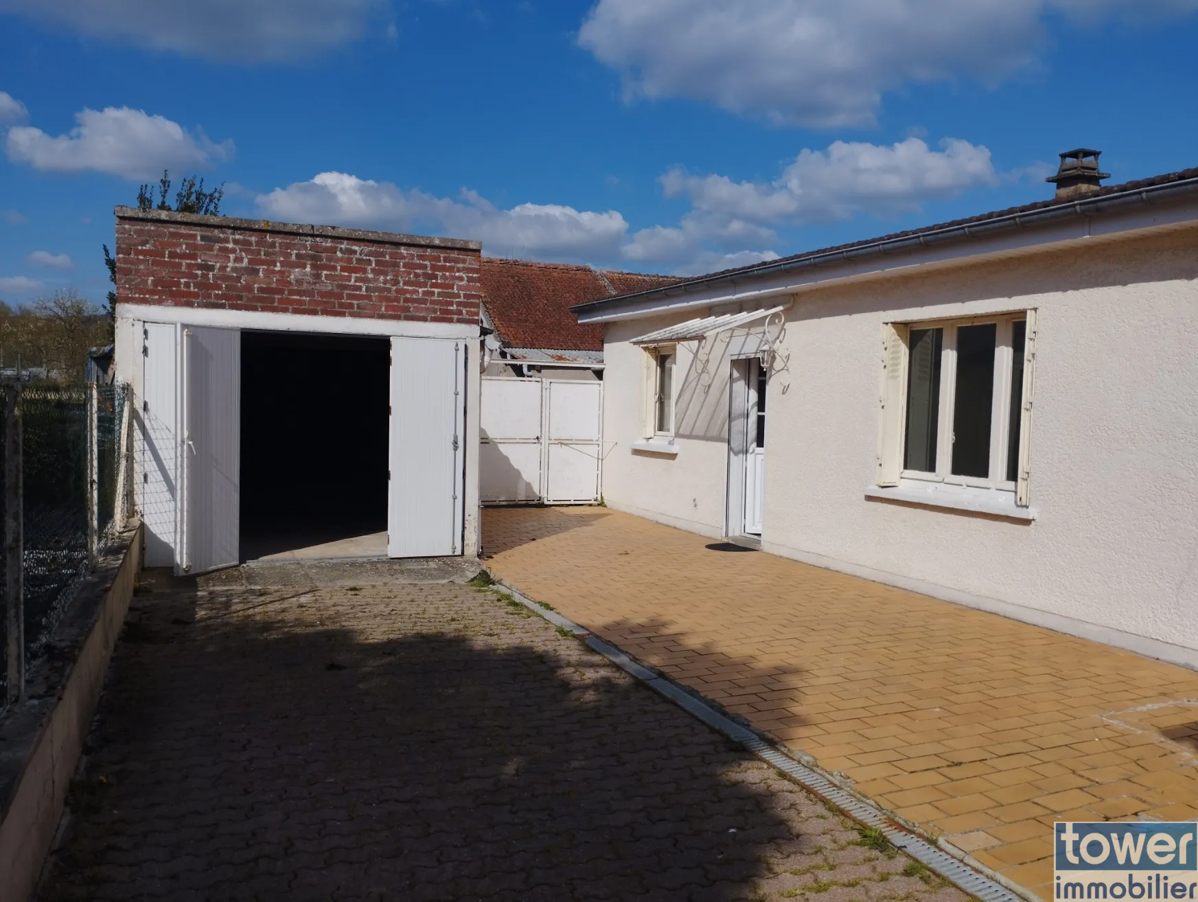 Charmante maison à Noyon avec grand terrain et potentiel d'agrandissement 
