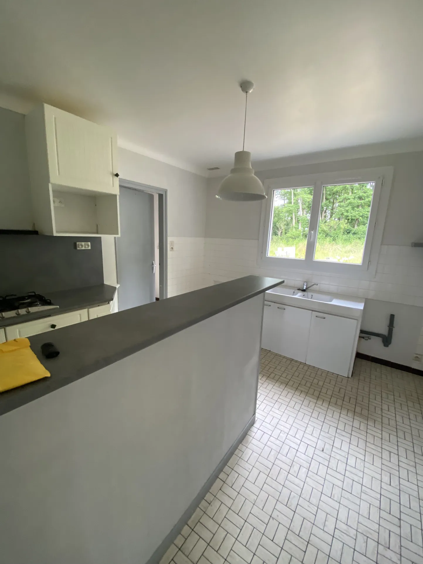 Maison 3 chambres avec garage à Challans, jardin et chauffage au fioul 