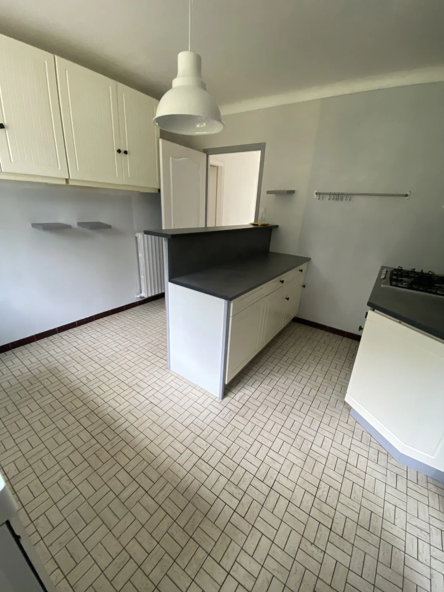Maison 3 chambres avec garage à Challans, jardin et chauffage au fioul 