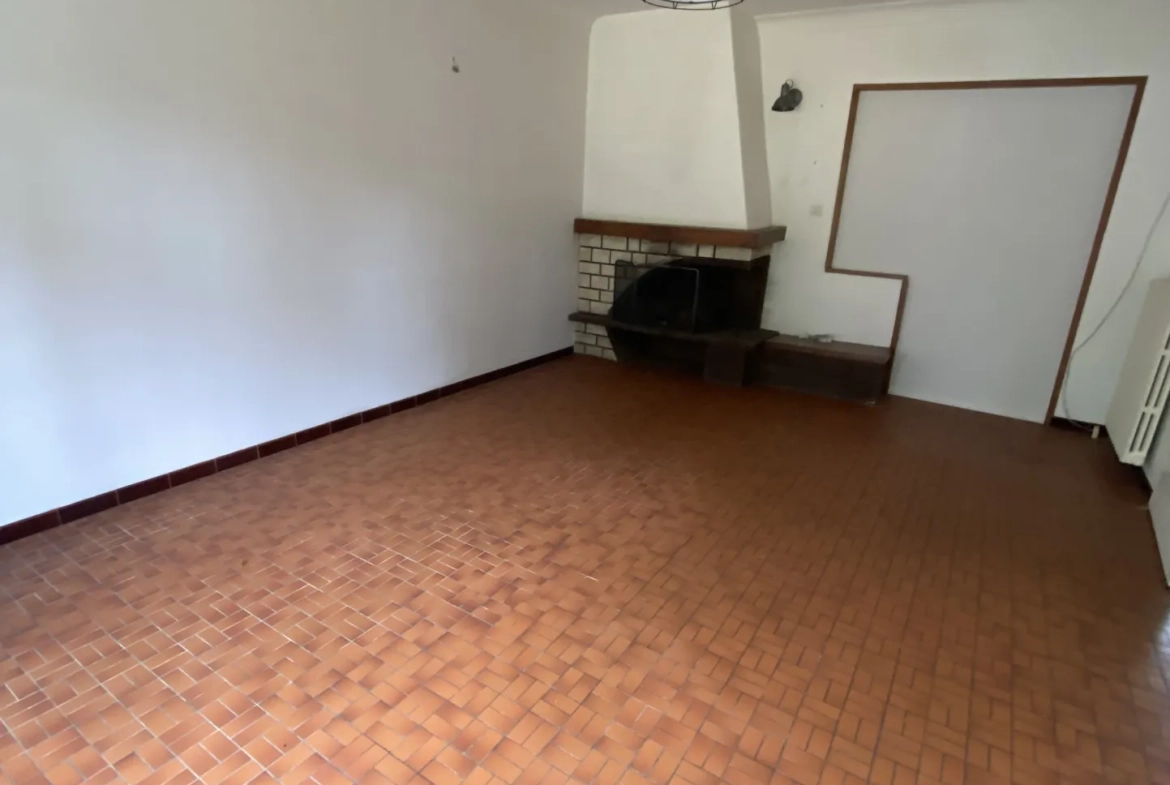 Maison 3 chambres avec garage à Challans, jardin et chauffage au fioul 