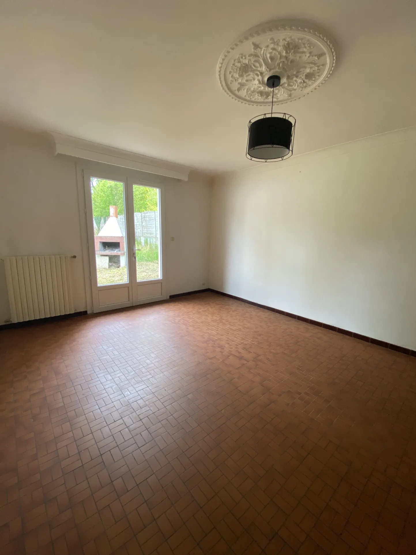 Maison 3 chambres avec garage à Challans, jardin et chauffage au fioul 