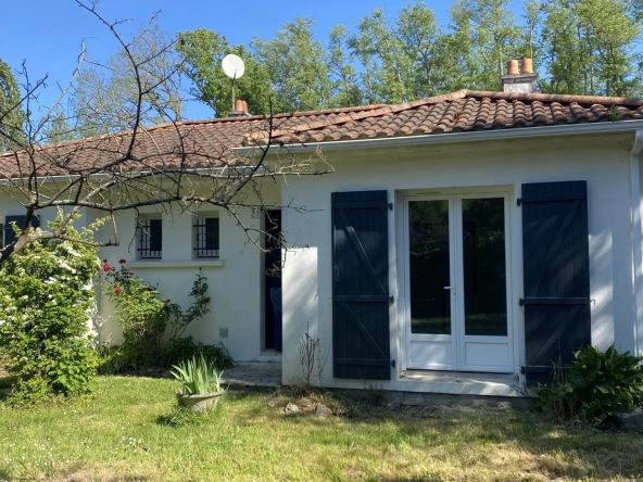 Maison 3 chambres avec garage à Challans, jardin et chauffage au fioul