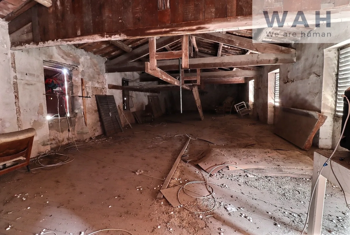 Vente Ensemble Immobilier à Lodeve (34700) avec 181 m², garage et vue rivière 