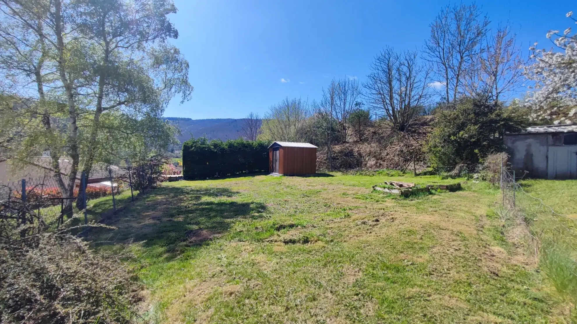 Maison à potentiel de 99 m² avec vue dégagée à Saint Barthélémy Grozon 