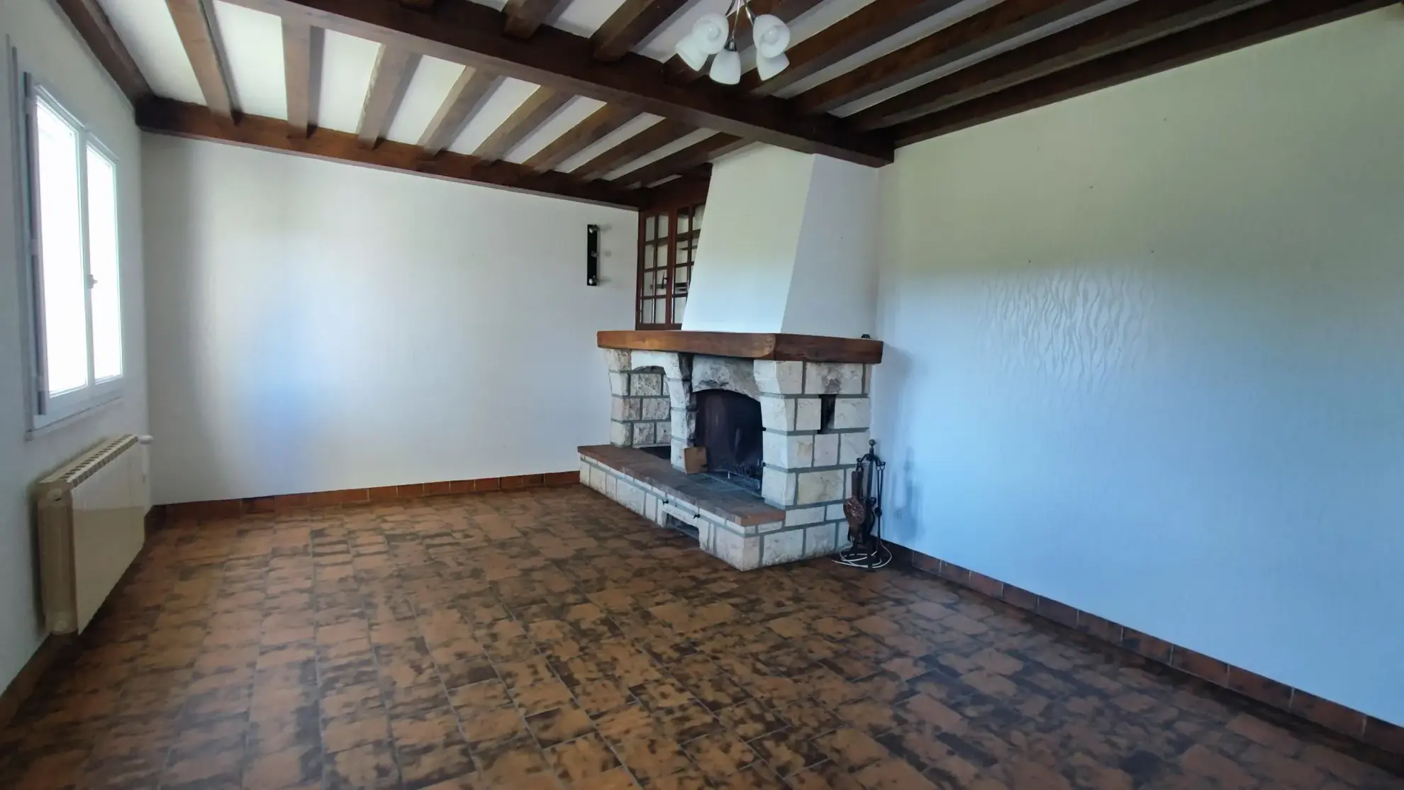 Maison à potentiel de 99 m² avec vue dégagée à Saint Barthélémy Grozon 