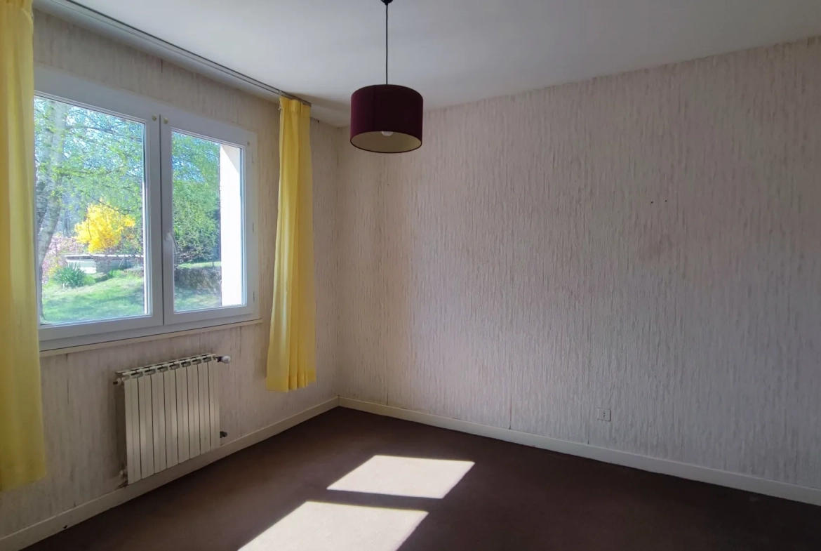 Maison à potentiel de 99 m² avec vue dégagée à Saint Barthélémy Grozon 