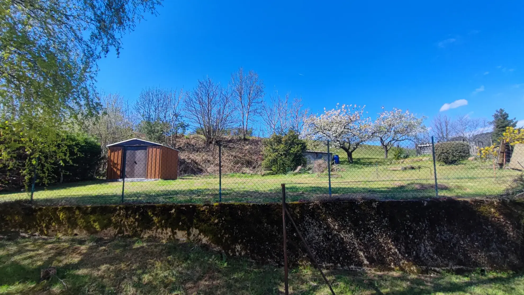 Maison à potentiel de 99 m² avec vue dégagée à Saint Barthélémy Grozon 