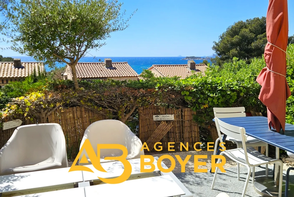 Appartement T3 avec terrasse et parking à Sanary-sur-Mer, vue mer 
