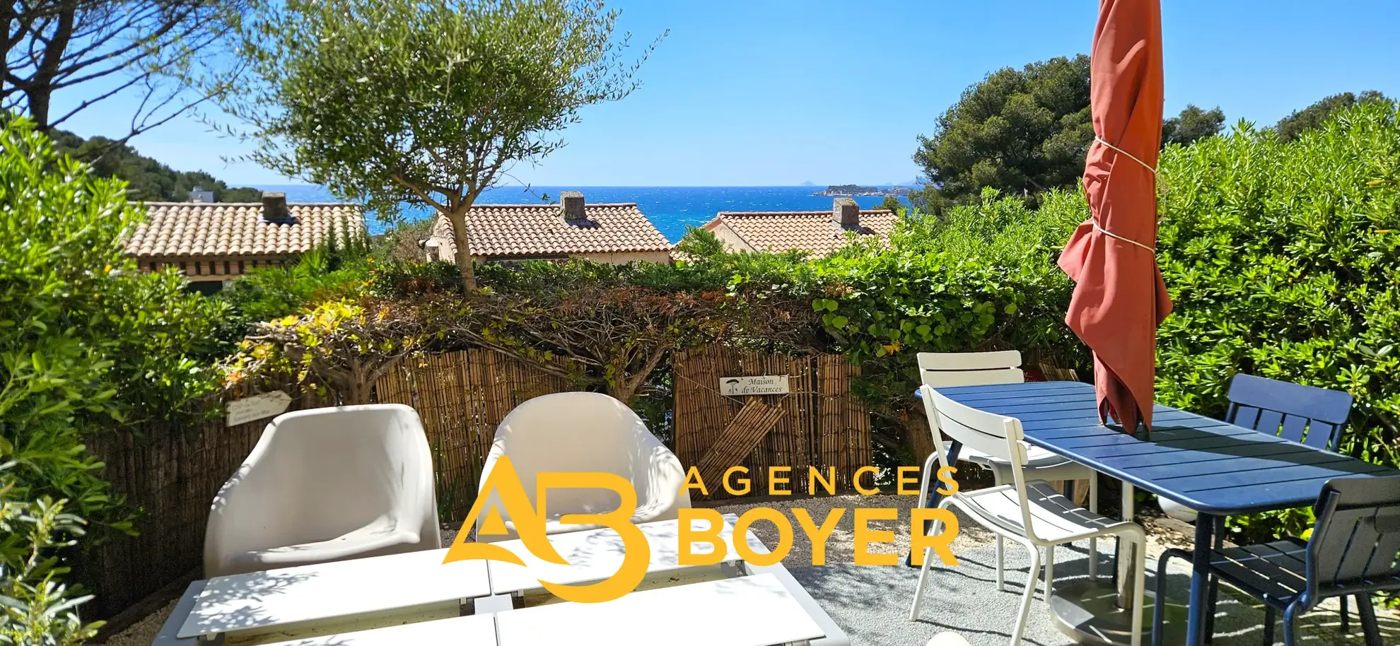 Appartement T3 avec terrasse et parking à Sanary-sur-Mer, vue mer 