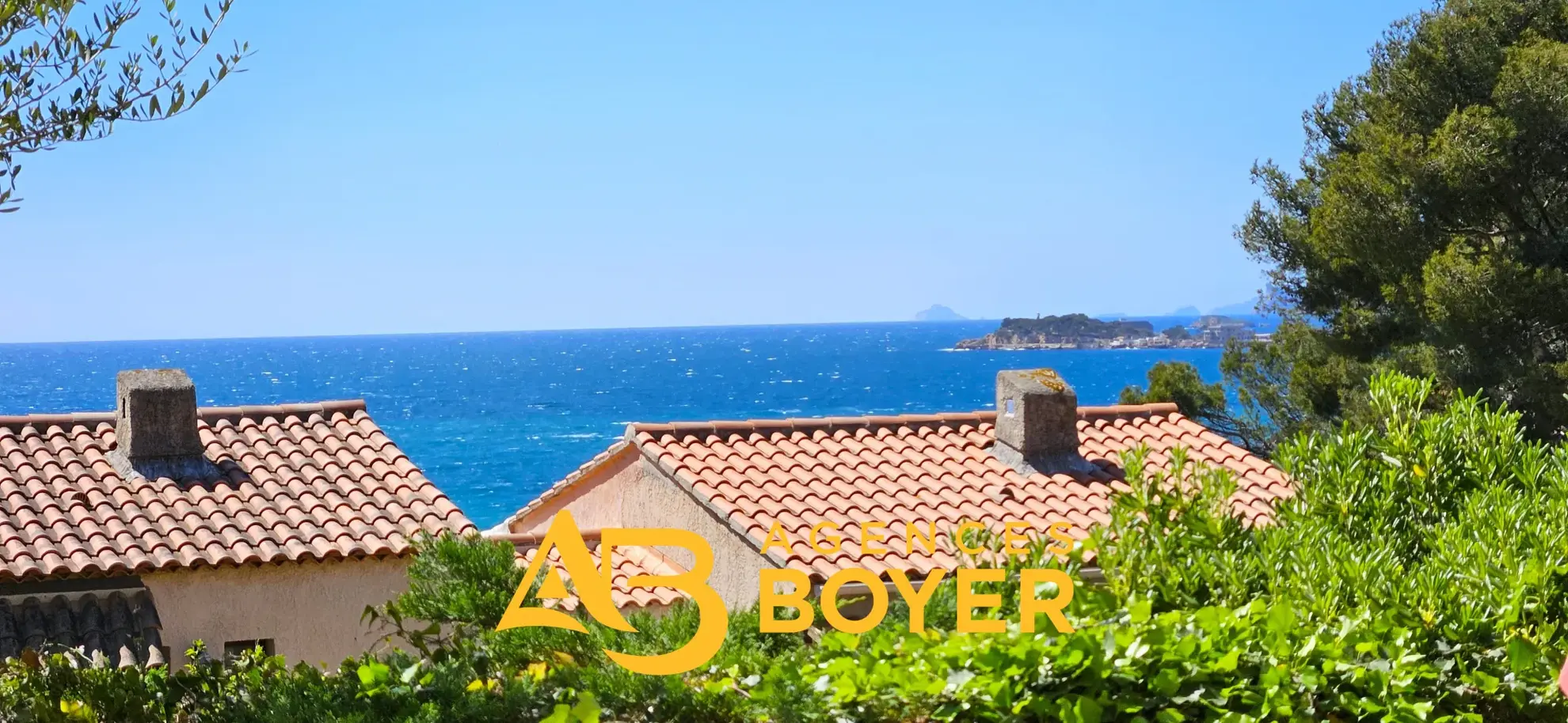 Appartement T3 avec terrasse et parking à Sanary-sur-Mer, vue mer 