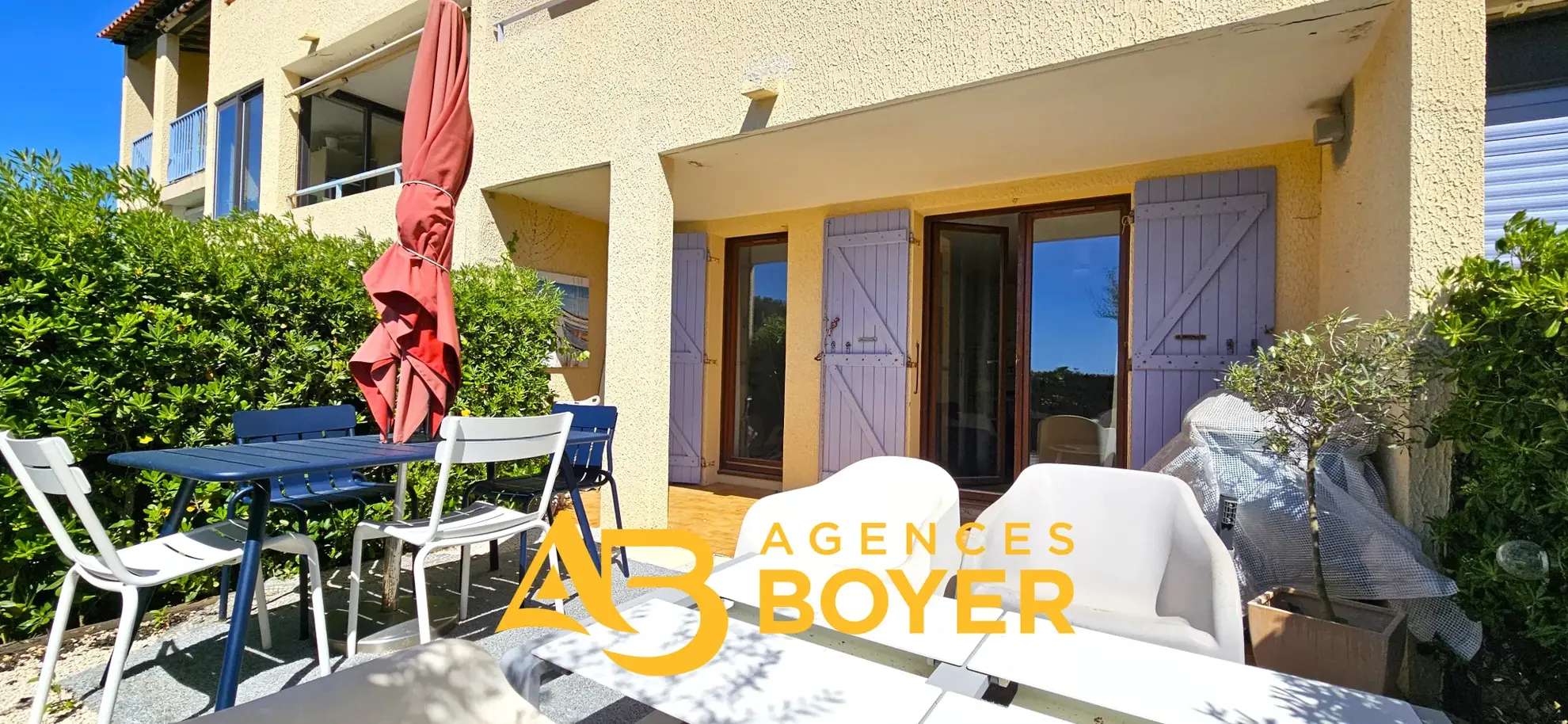 Appartement T3 avec terrasse et parking à Sanary-sur-Mer, vue mer 