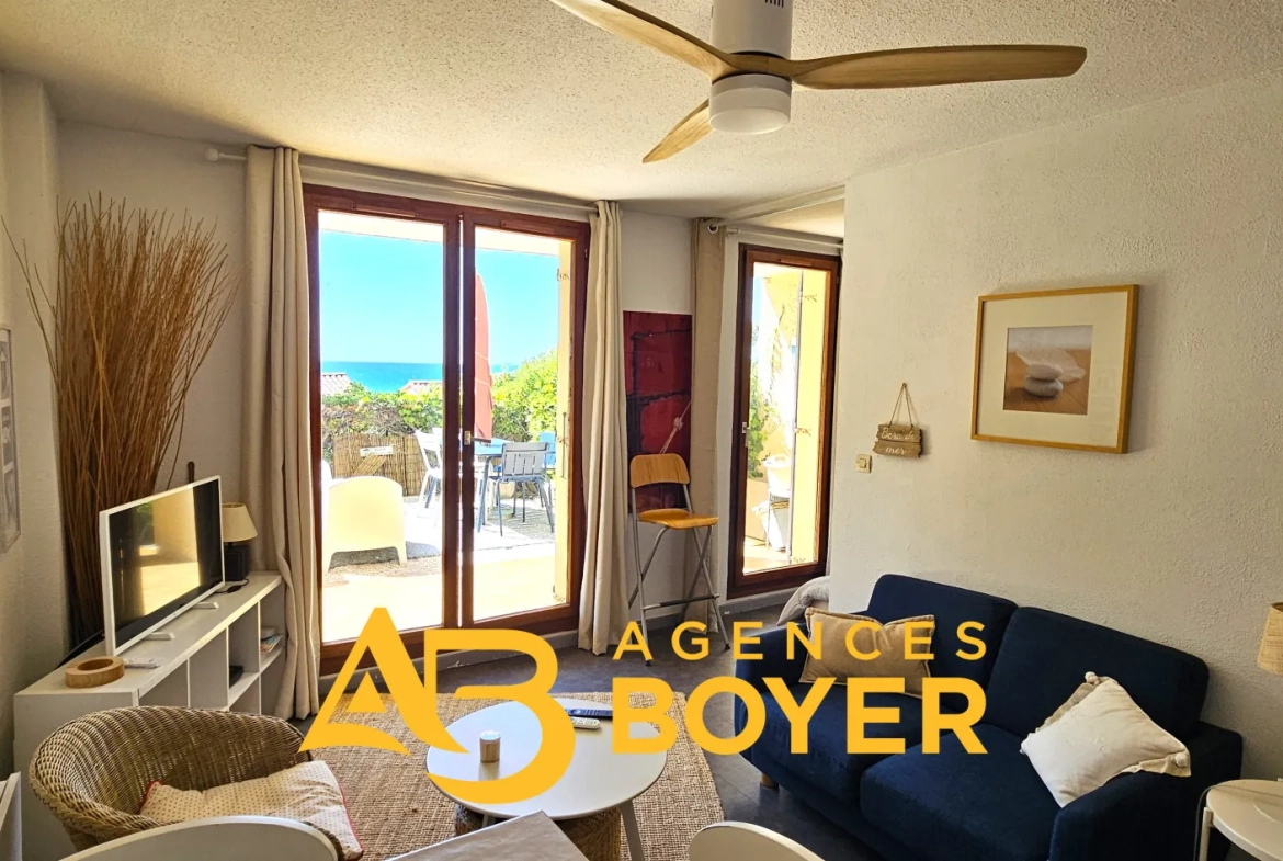 Appartement T3 avec terrasse et parking à Sanary-sur-Mer, vue mer 