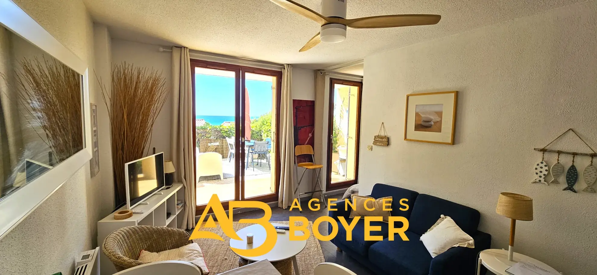 Appartement T3 avec terrasse et parking à Sanary-sur-Mer, vue mer 