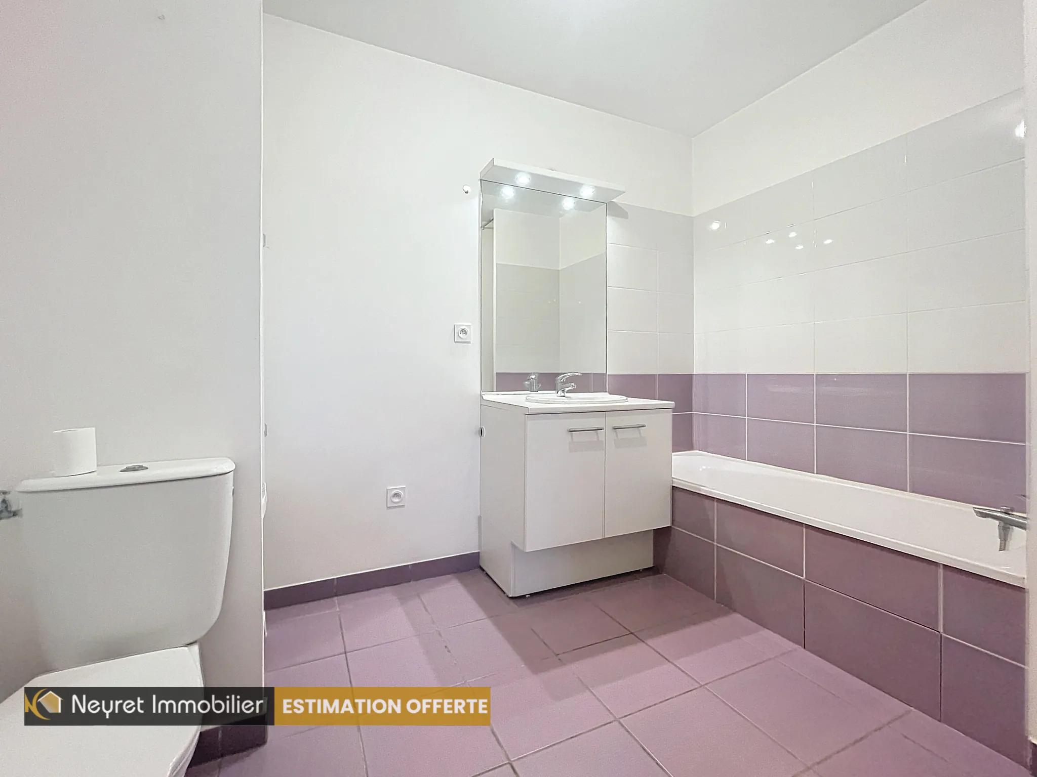 Appartement T2 avec terrasse et garage à Saint-Genis-Laval 