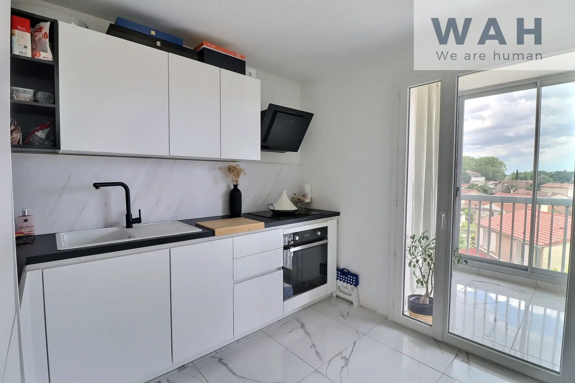Appartement 3 pièces avec balcon et garage à Lunel – Idéalement situé 