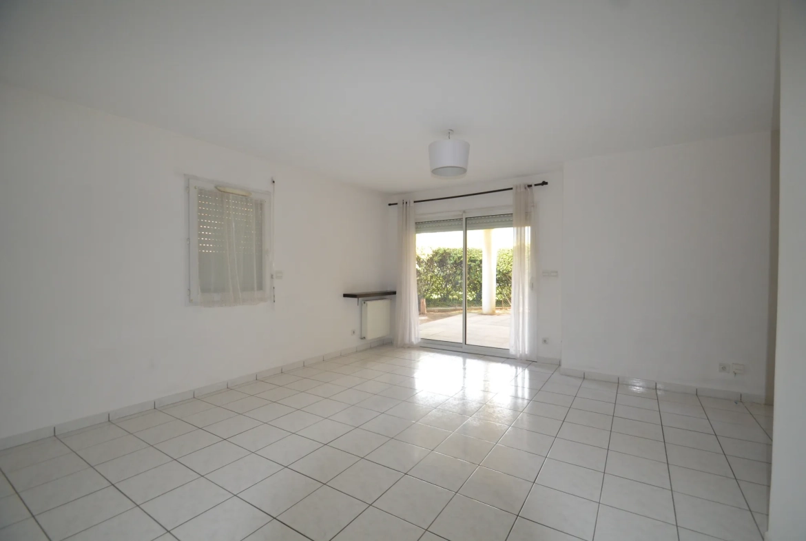 Appartement T4 avec terrasse et garage au centre-ville de Romans-sur-Isère 