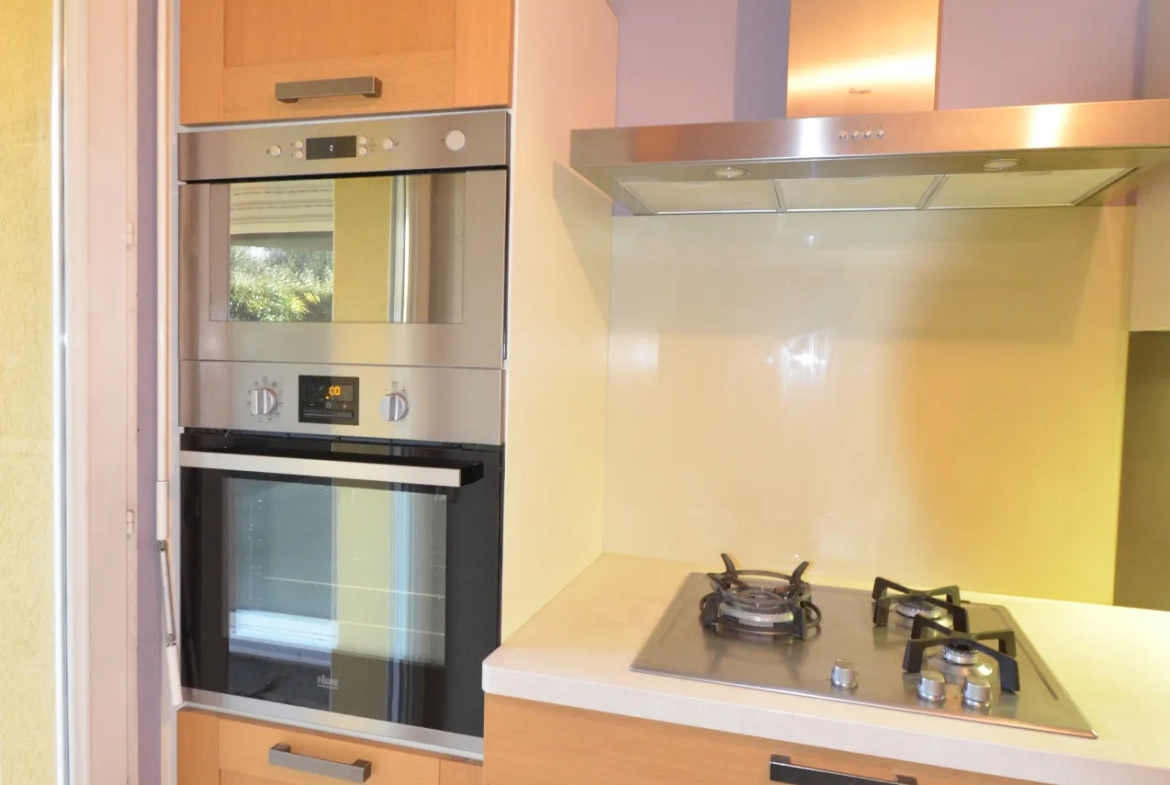 Appartement T4 avec terrasse et garage au centre-ville de Romans-sur-Isère 