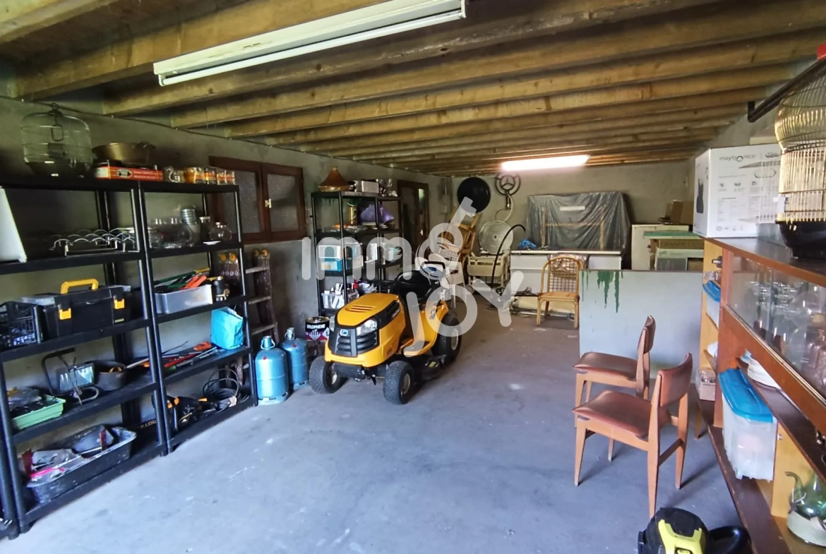 Maison de 150 m² avec piscine à Villemoustaussou proche Carcassonne 