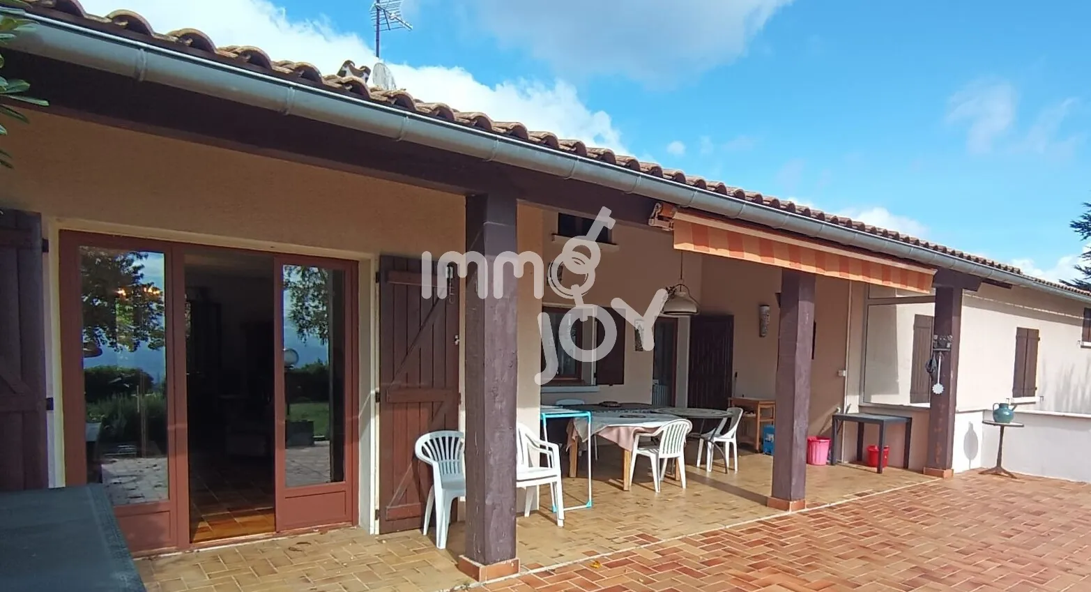 Maison de 150 m² avec piscine à Villemoustaussou proche Carcassonne 
