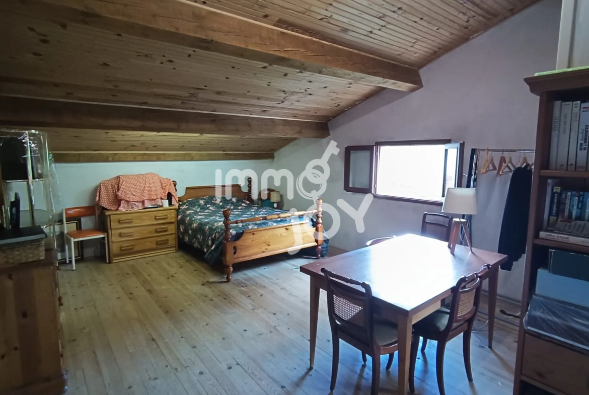 Maison de 150 m² avec piscine à Villemoustaussou proche Carcassonne 