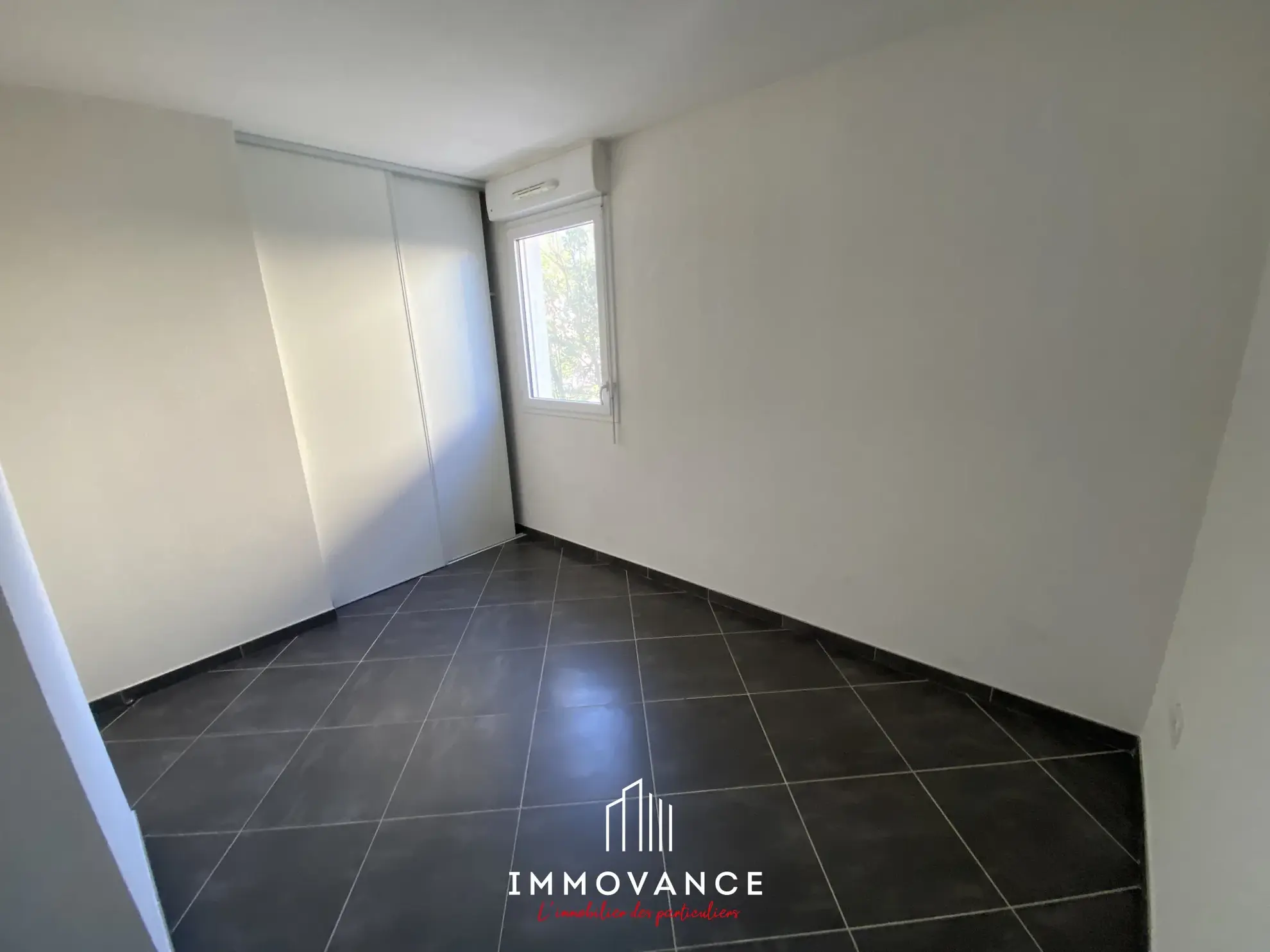 Appartement T3 avec terrasse à Montpellier - Résidence sécurisée et proche commodités 