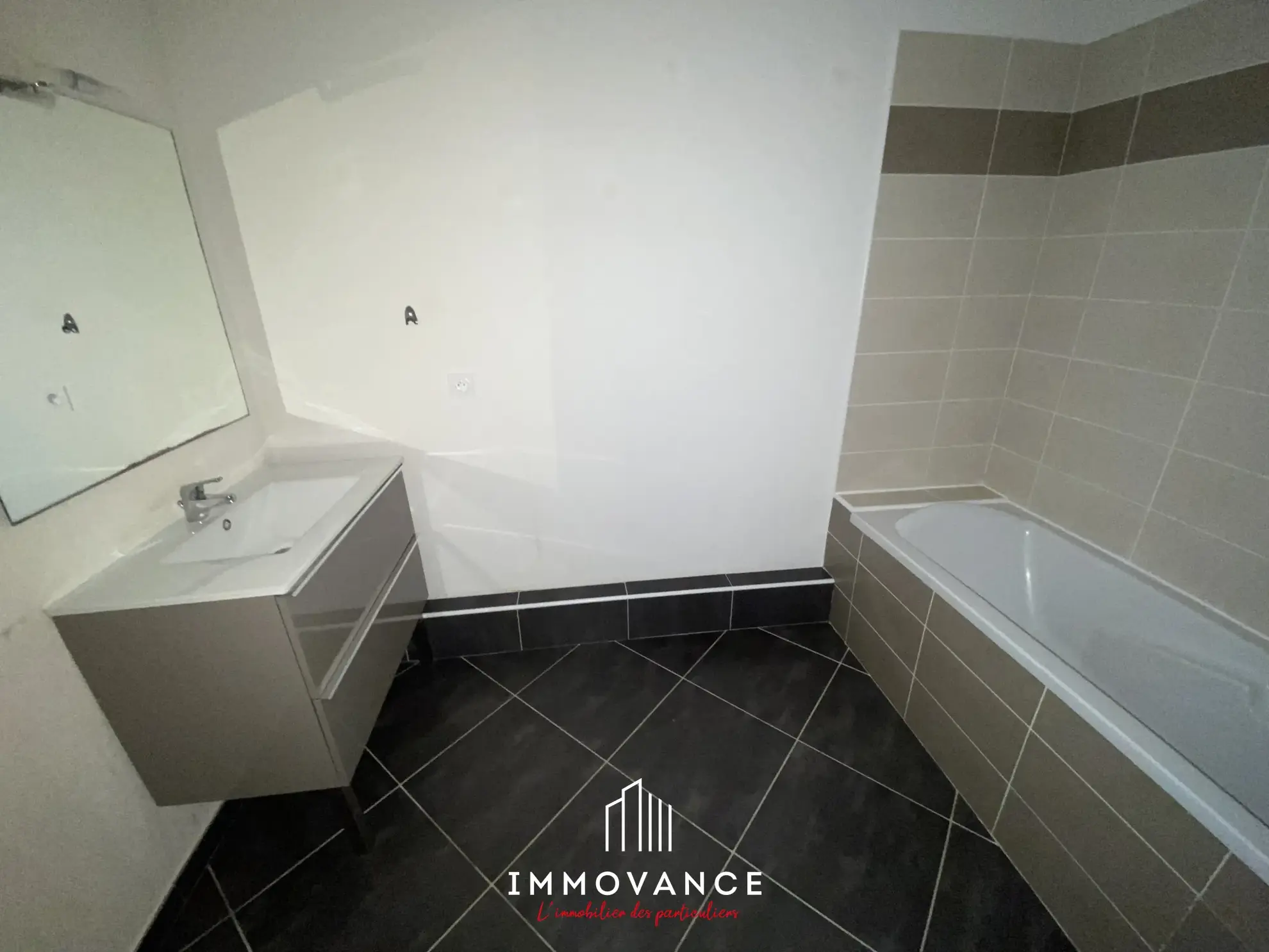 Appartement T3 avec terrasse à Montpellier - Résidence sécurisée et proche commodités 
