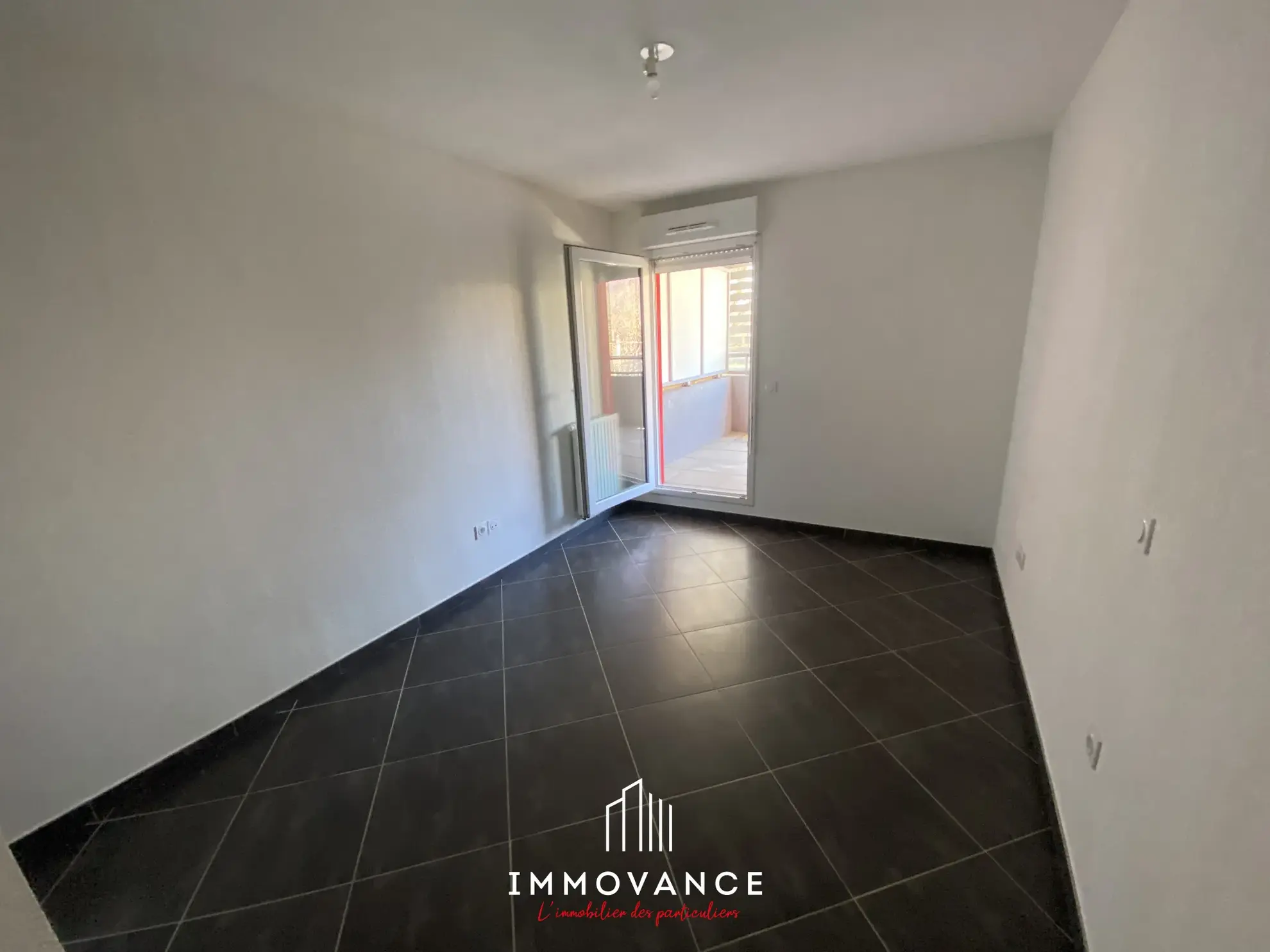 Appartement T3 avec terrasse à Montpellier - Résidence sécurisée et proche commodités 