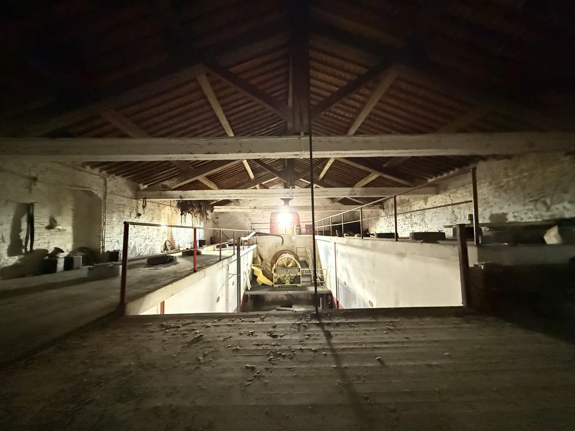 Projet de rénovation d'une cave de 500m² à Saint Jean-Lasseille avec grand potentiel 