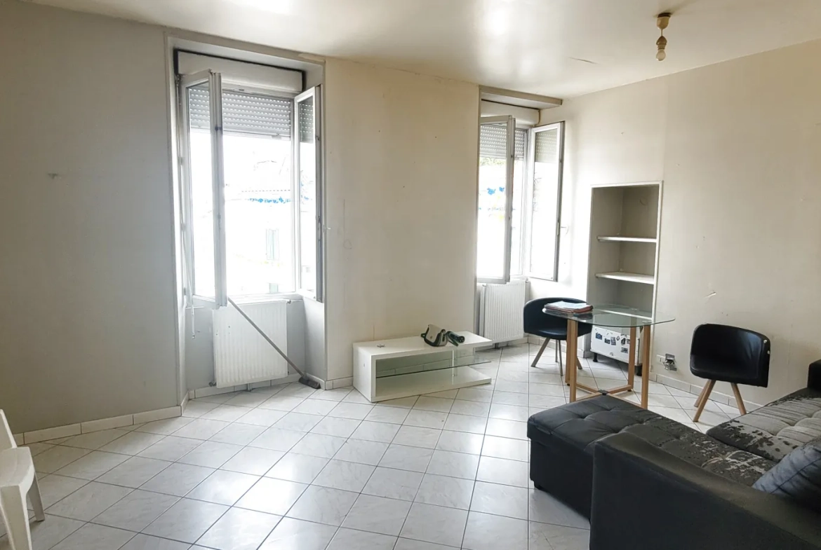 Maison locative avec deux appartements à Tocane St Apre - Idéal investisseur 
