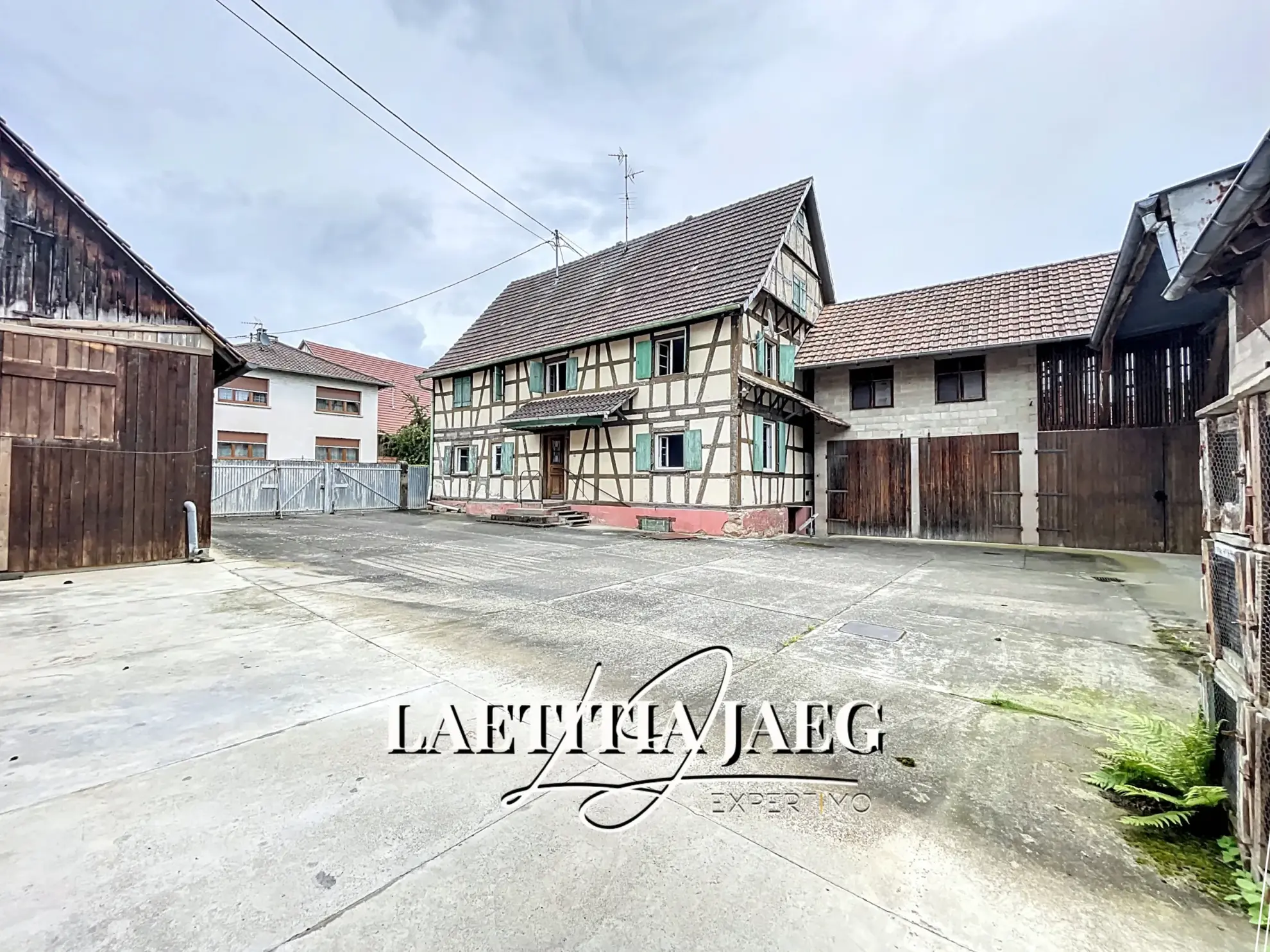Ensemble immobilier à fort potentiel à Boofzheim, 200 m² avec dépendances et terrain à aménager 
