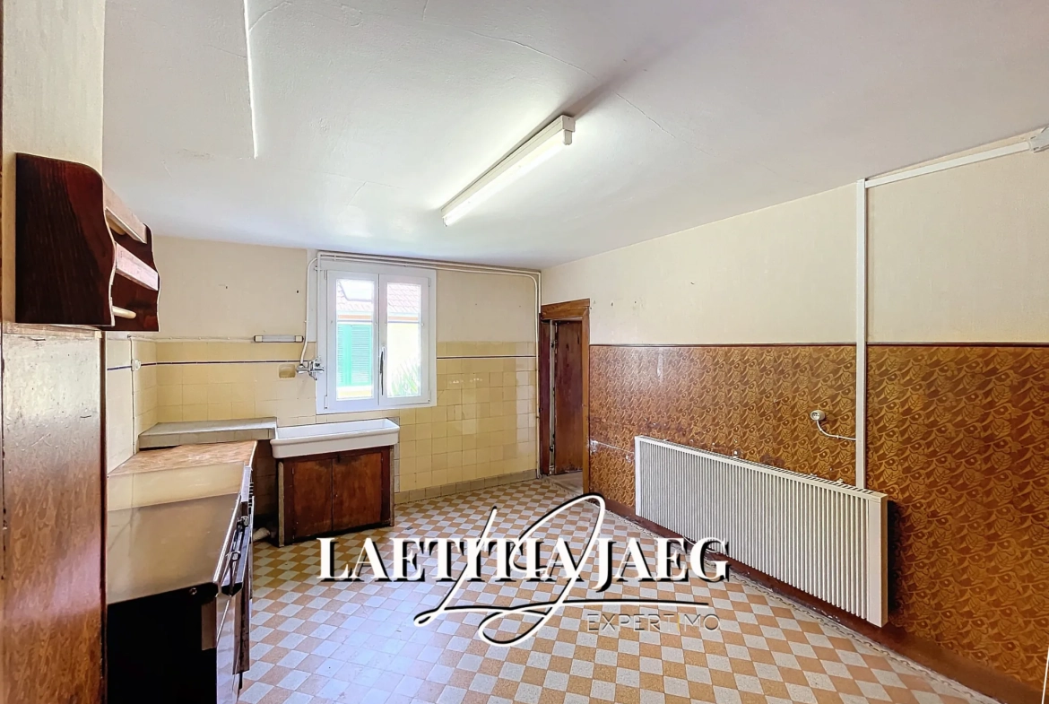 Ensemble immobilier à fort potentiel à Boofzheim, 200 m² avec dépendances et terrain à aménager 