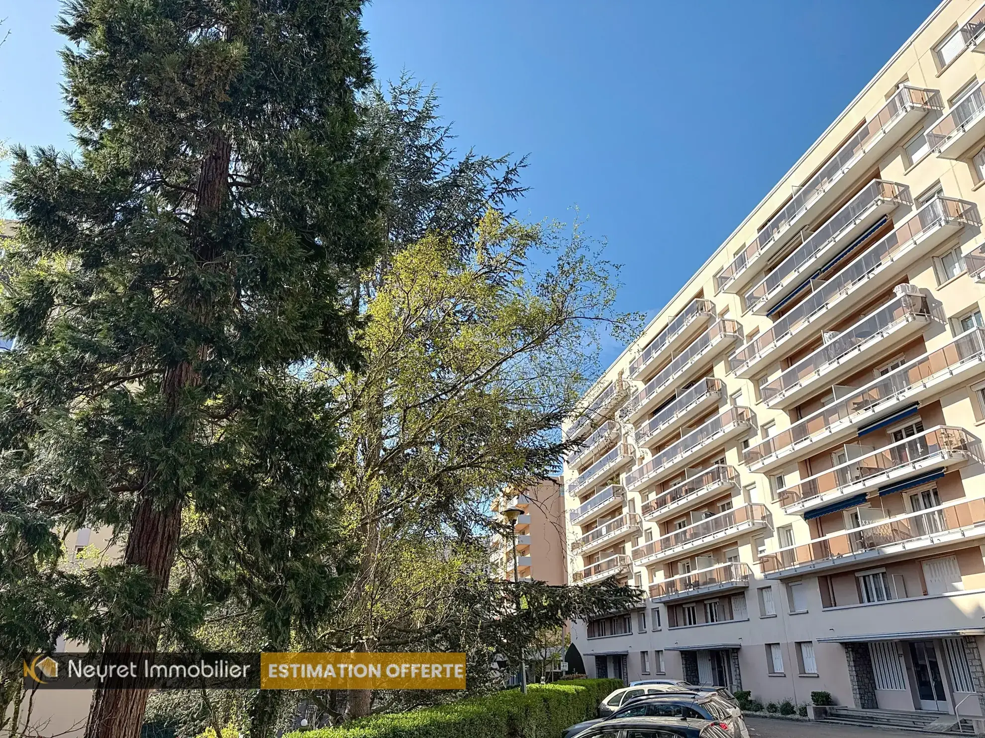 Appartement T3 à Saint-Étienne avec balcon, vue dégagée, parking collectif – Bel Air 